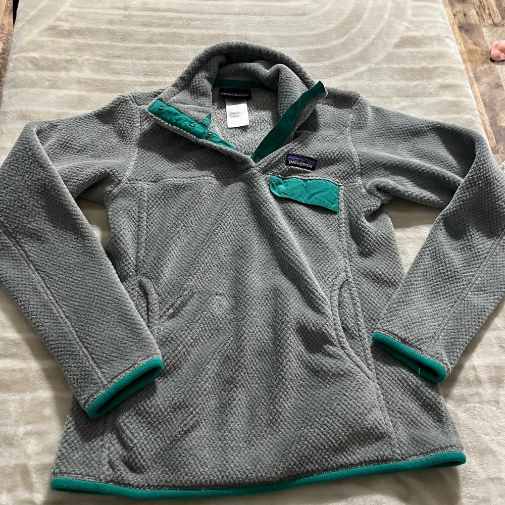 Patagonia Small 1/4 Button Down Pullover